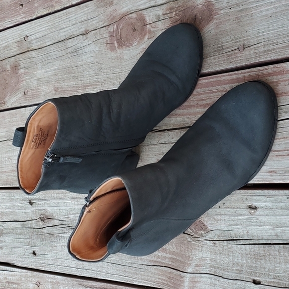 Gentle Souls Soft Cast Womens Ankle Leather Nubuck Booties shoes sz 8M - Picture 4 of 12